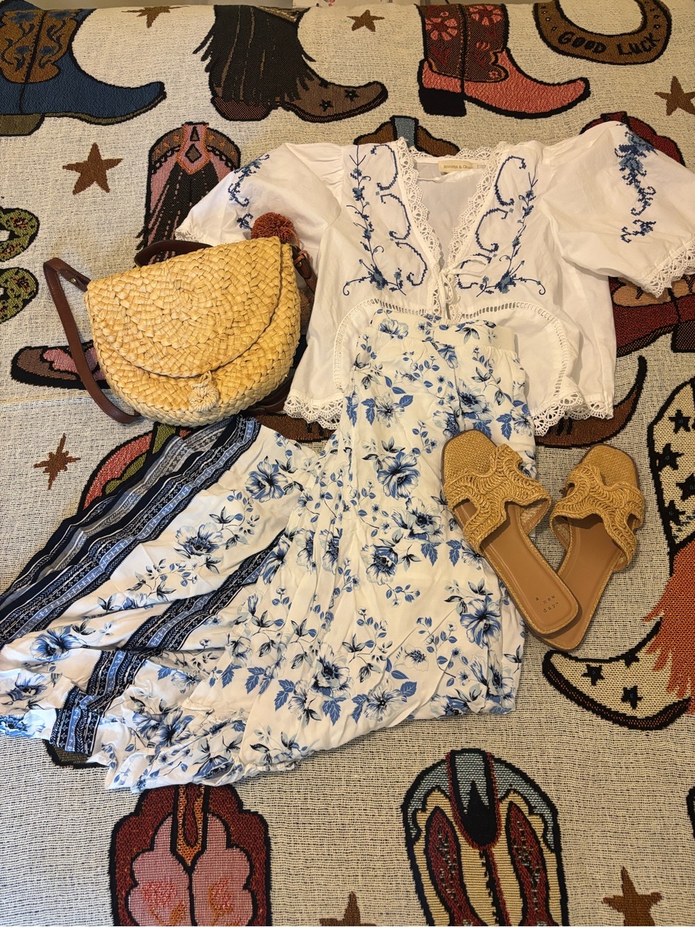 Francesca’s White & Blue Floral Women's Maxi Skirt
